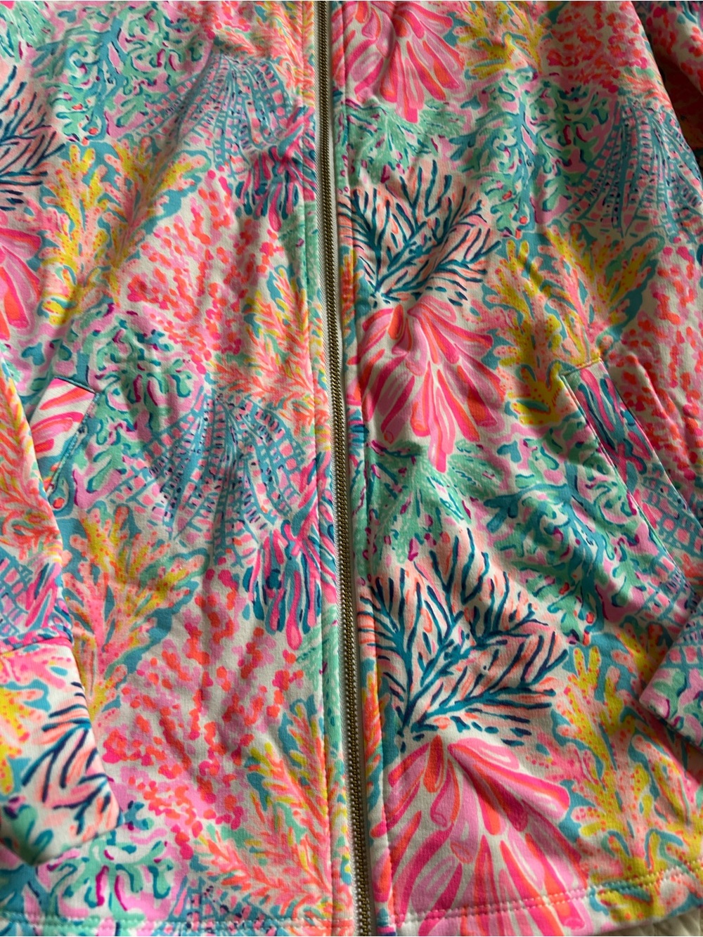 Lilly Pulitzer Leona UPF 50 Zip Up in Multi Splashdance. NWT. Size S - Picture 7 of 10